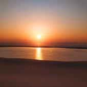 Bon début de semaine à tous ! On a hâte d’ouvrir demain, et pour commencer cette semaine, voici un magnifique coucher de soleil prise par notre moniteur Sullian ! On adore le bassin d’ #arcachon et on envie déjà tous les élèves qui vont pouvoir naviguer sur le bassin l’été prochain !Vous aussi vous aimez les couchers de soleil en bord de mer ? Tagger nous !#5oceans #arcachon #permisbateau #sunset #landscape #photography #bordeaux #paris